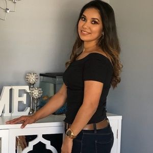 Meet your Posher, Melissa